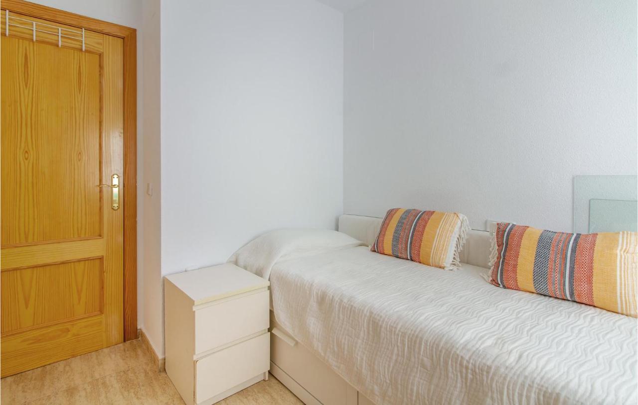 4 Bedroom Cozy Home In Pilar De La Horadada Exteriér fotografie