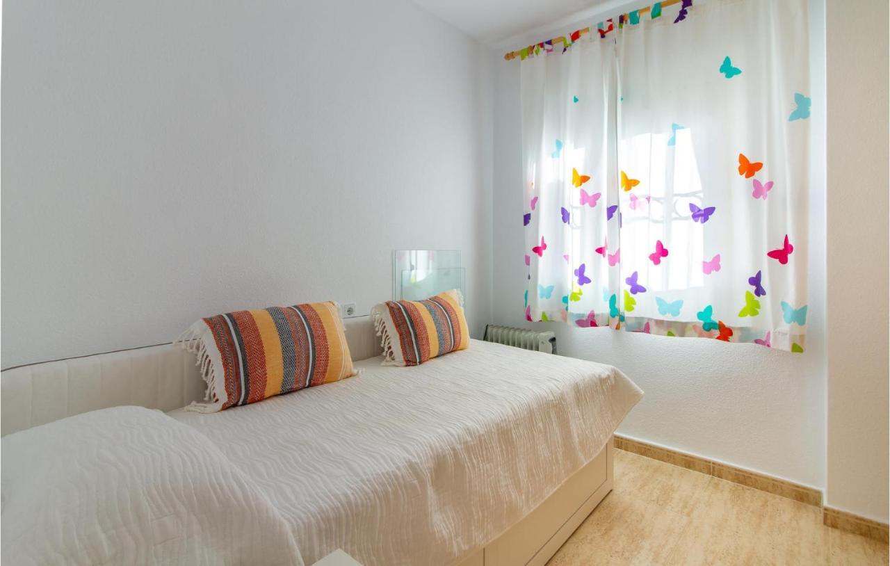 4 Bedroom Cozy Home In Pilar De La Horadada Exteriér fotografie